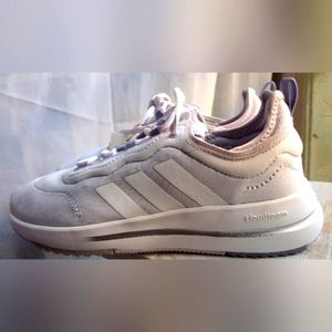 "BRAND NEW "...Women's ADIDAS Sneakers   sz 8.5